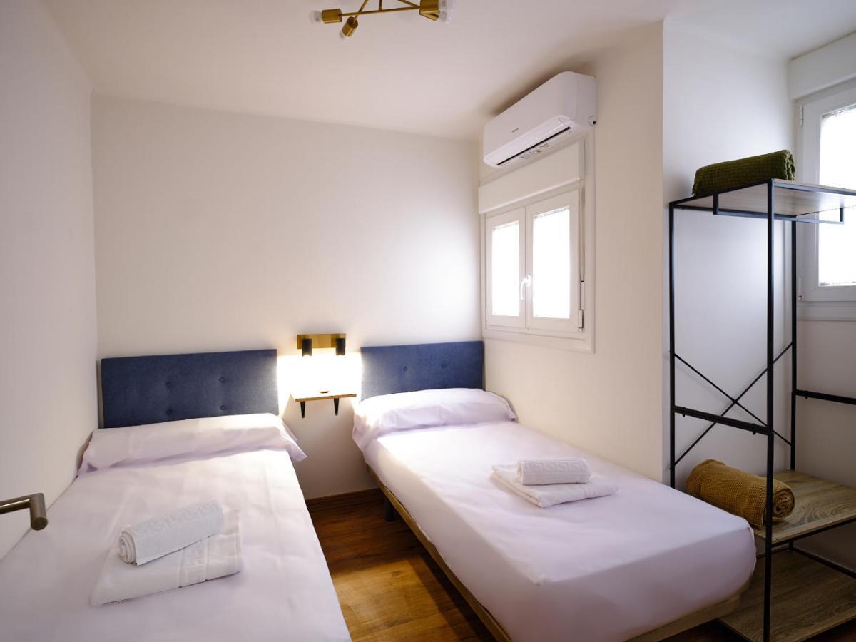 Leo Home- Bright & Centric 3 Bedrooms Apartment With Private Parking Included 말라가 외부 사진