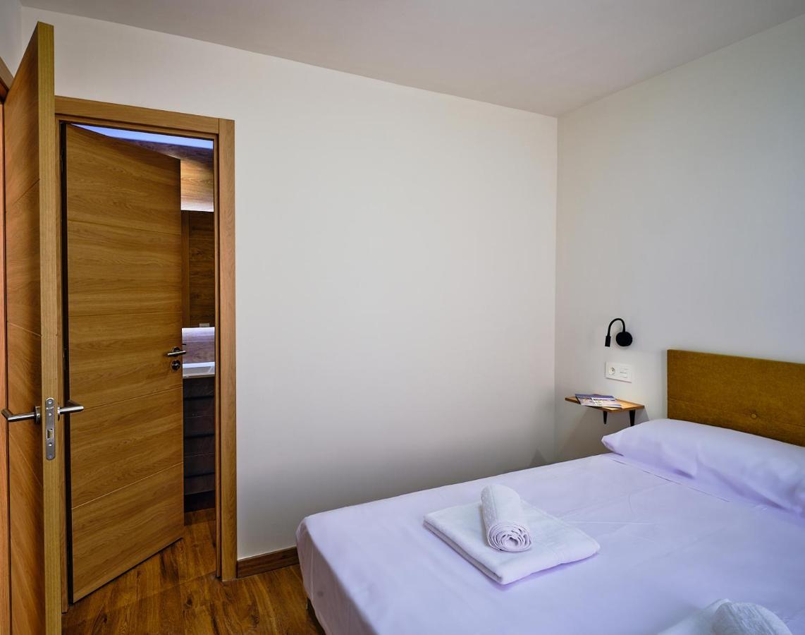 Leo Home- Bright & Centric 3 Bedrooms Apartment With Private Parking Included 말라가 외부 사진