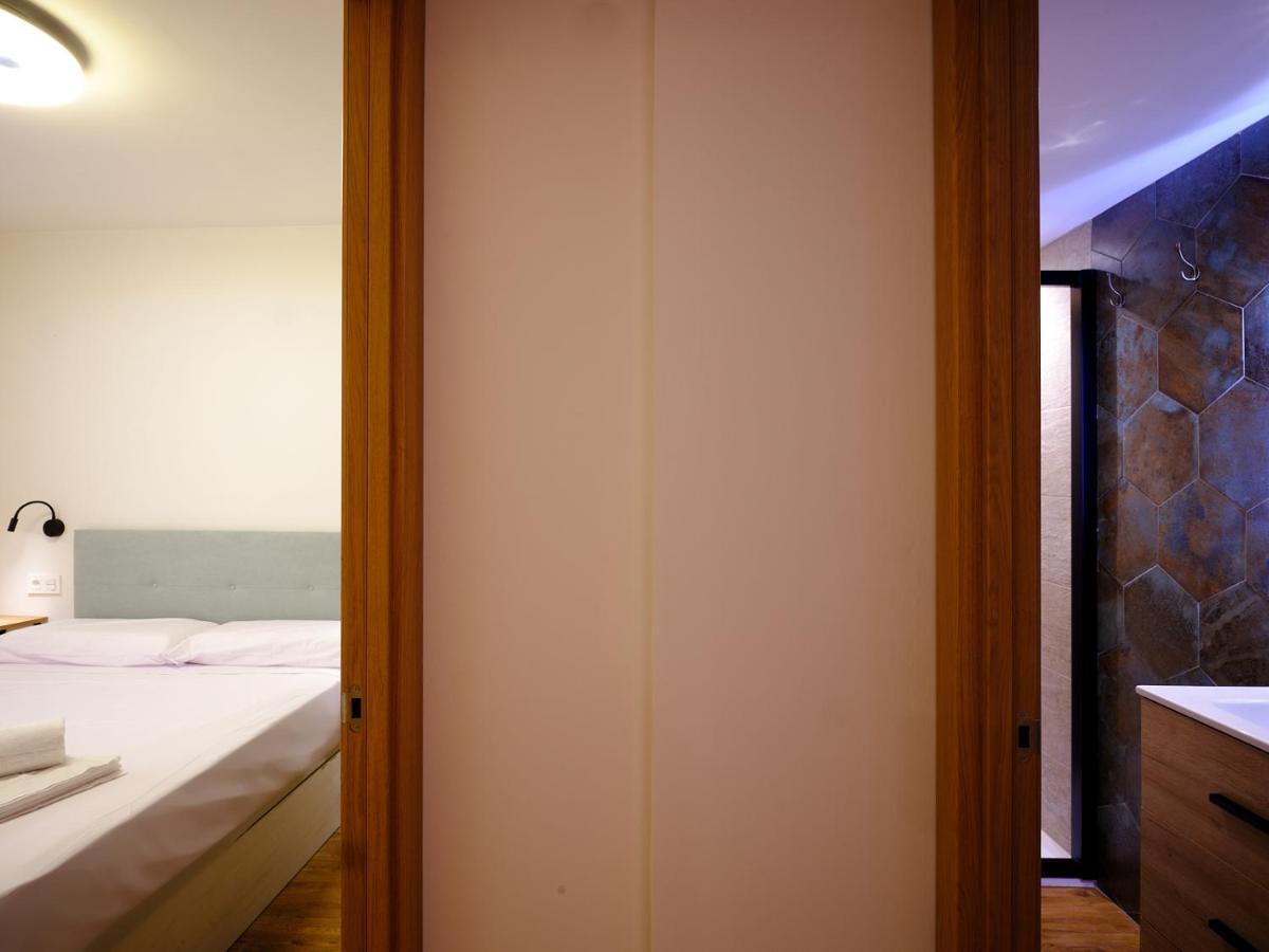 Leo Home- Bright & Centric 3 Bedrooms Apartment With Private Parking Included 말라가 외부 사진