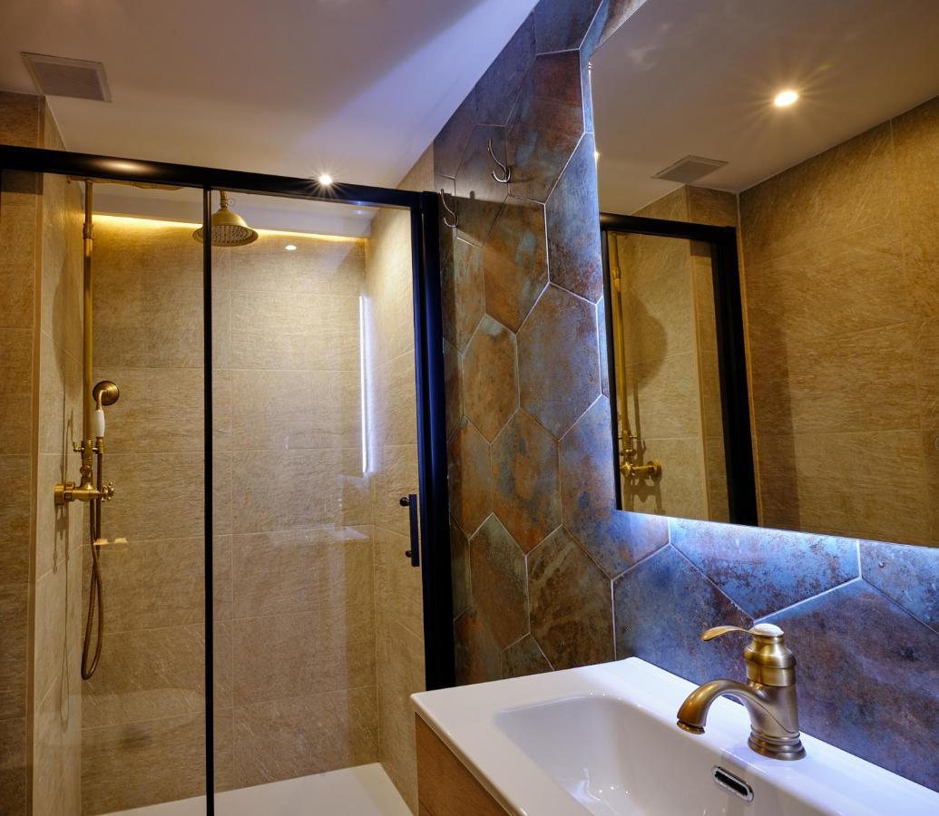 Leo Home- Bright & Centric 3 Bedrooms Apartment With Private Parking Included 말라가 외부 사진